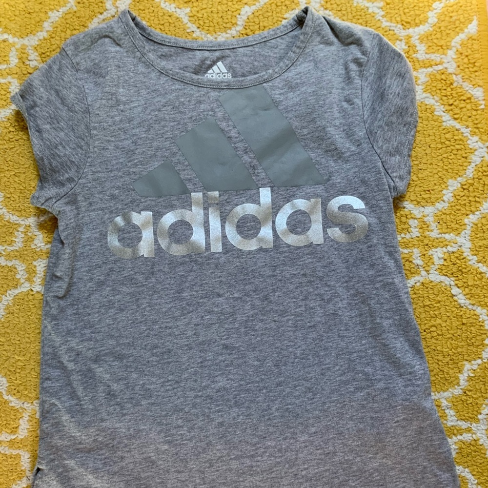 Adidas T-shirt